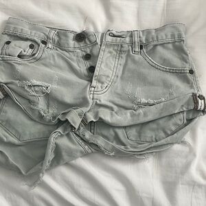 One Teaspoon Distressed Light khaki Denim Shorts bandits